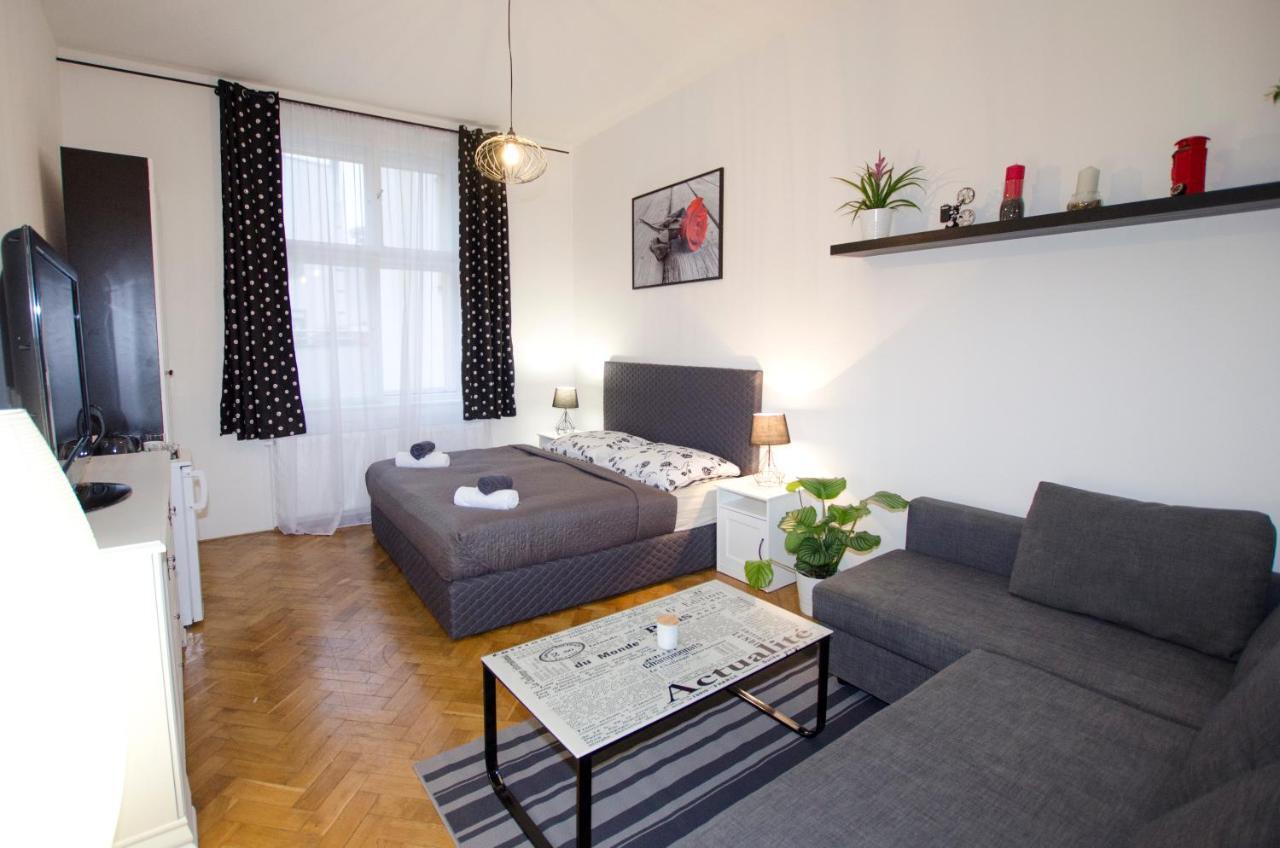 Exlusive Apartment Paris Style Praag Buitenkant foto